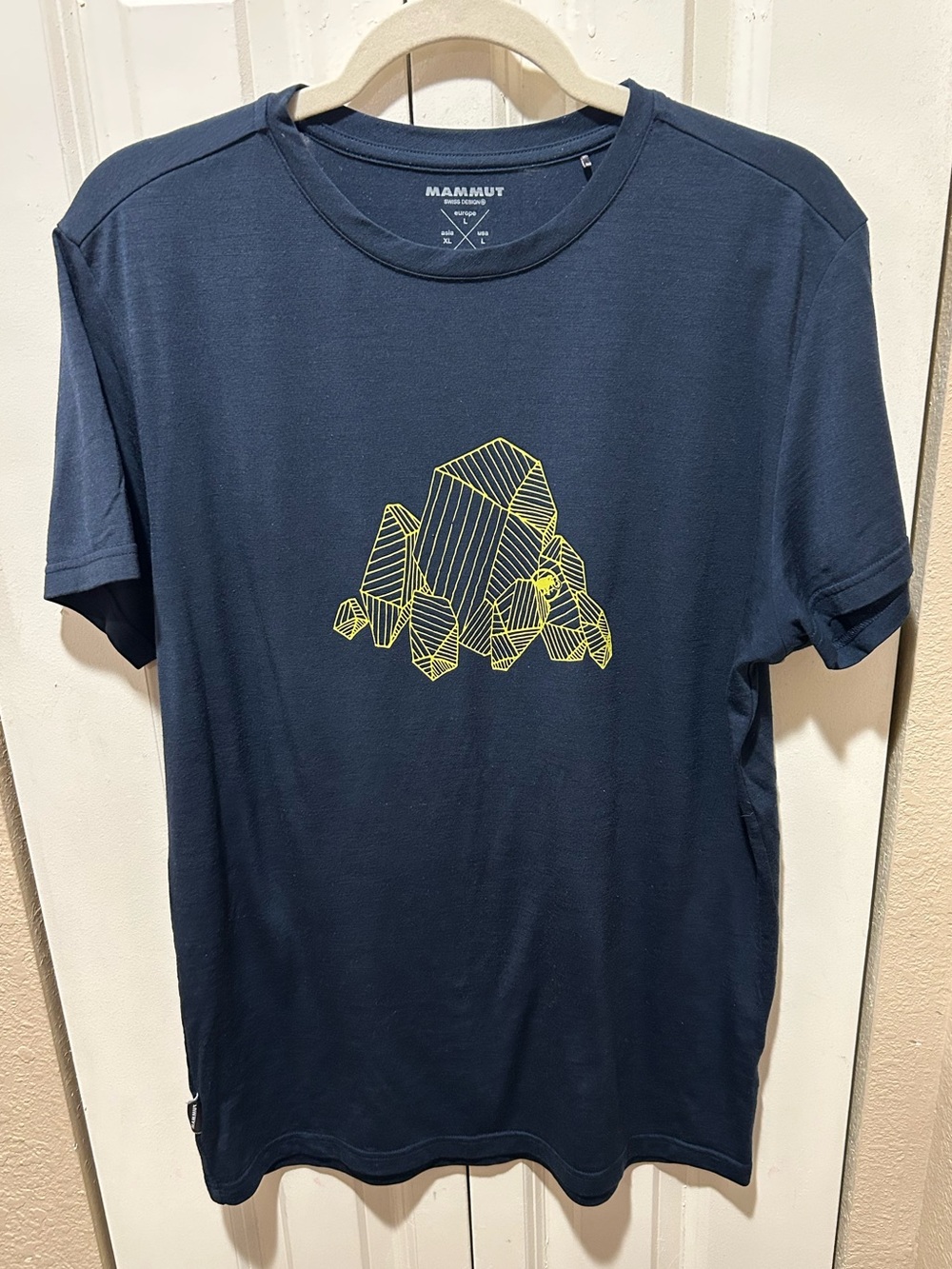 Mammut Swiss Design Merino Wool Short Sleeve Graphic Tee , Large